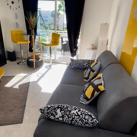 27m2 En Standing Piscine ニース